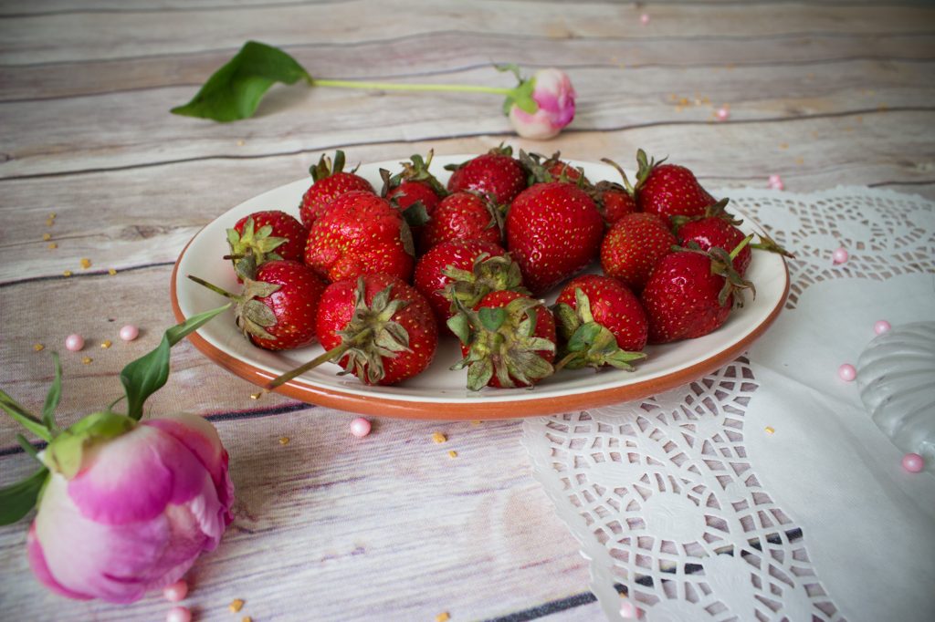 strawberry plate