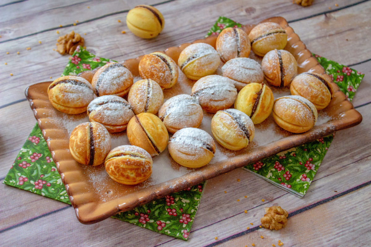 romanian walnut cookies